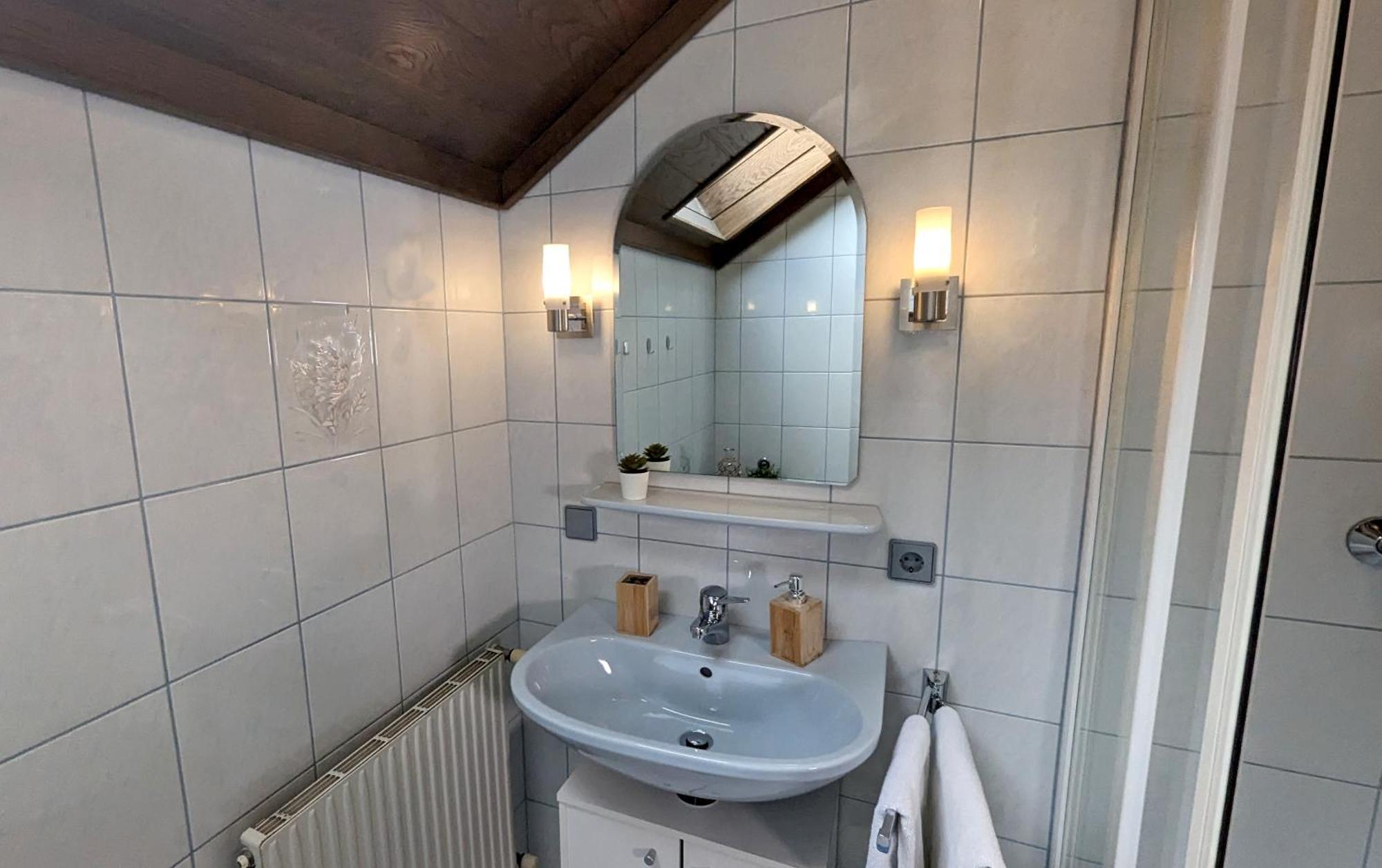 Ferienwohnung Edeltraud, Fusslaeufig Zum See Und 20 Minuten Vom Skigebiet Entfernt Dobriach Exterior photo